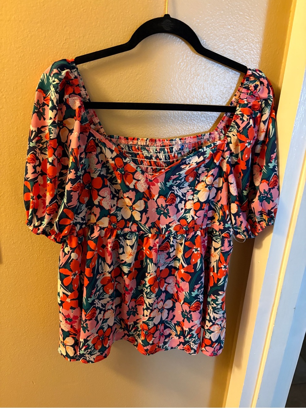 Cropped Floral puff Sleeve top